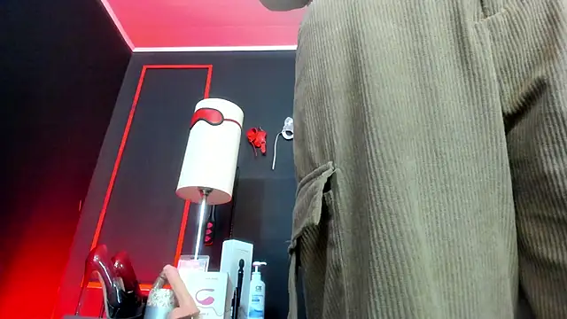 Snapshot of CharlotteScotte chatting on December 20, 2025, 12:19 pm CharlotteScotte online show from December 20, 2025, 12:19 pm