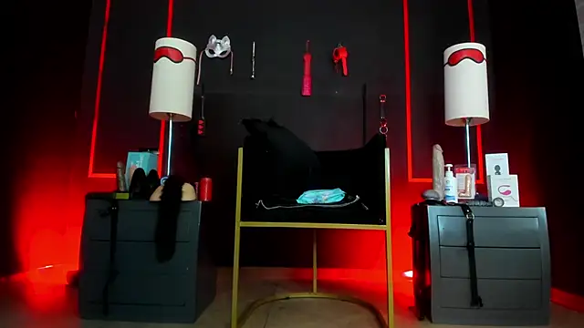 Snapshot of CharlotteScotte chatting on December 5, 2025, 11:09 am CharlotteScotte online show from December 5, 2025, 11:09 am