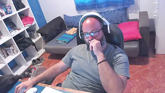 Snapshot of ravingr4d4 chatting on July 28, 2026, 1:32 pm ravingr4d4 online show from July 28, 2026, 1:32 pm