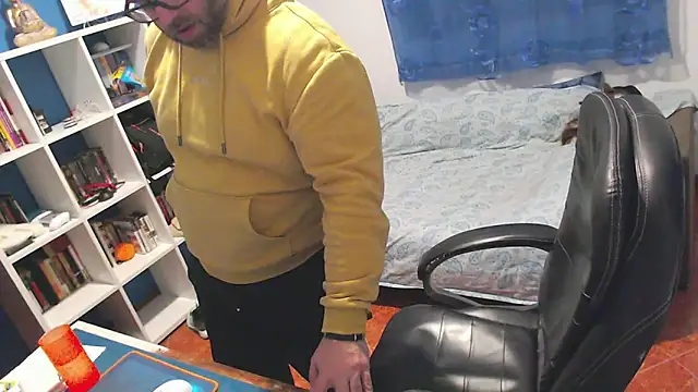 ravingr4d4 online show from February 19, 2026, 9:23 pm