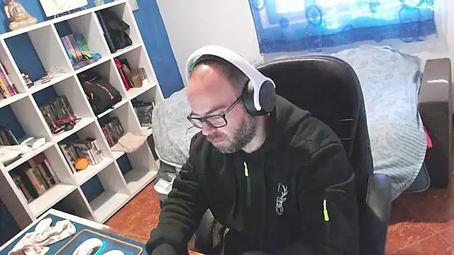 ravingr4d4 online show from February 20, 2026, 9:22 am