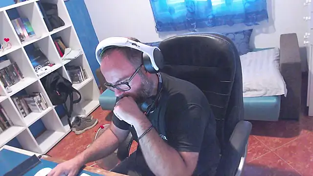 Snapshot of ravingr4d4 chatting on July 20, 2026, 10:39 am ravingr4d4 online show from July 20, 2026, 10:39 am