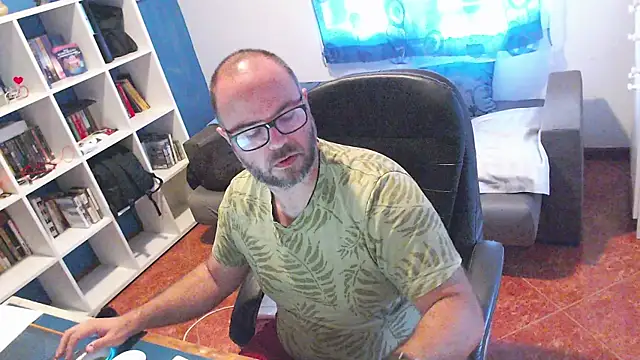 Snapshot of ravingr4d4 chatting on July 7, 2026, 8:07 am ravingr4d4 online show from July 7, 2026, 8:07 am