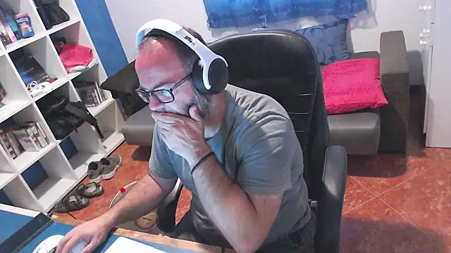 Snapshot of ravingr4d4 chatting on July 28, 2026, 8:11 am ravingr4d4 online show from July 28, 2026, 8:11 am