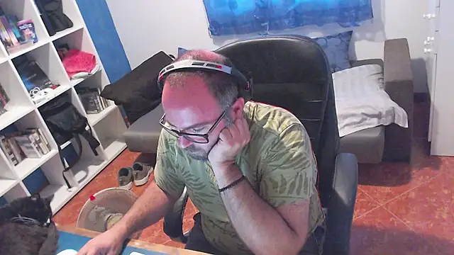 Snapshot of ravingr4d4 chatting on July 27, 2026, 10:22 am ravingr4d4 online show from July 27, 2026, 10:22 am