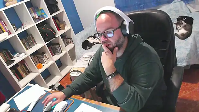 ravingr4d4 online show from February 16, 2026, 9:56 pm