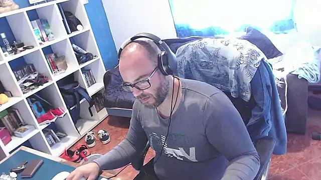 ravingr4d4 online show from October 29, 2025, 11:31 am