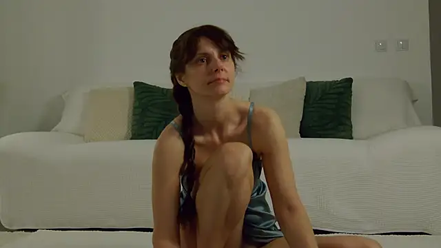 LilyRoselyn online show from March 1, 2026, 8:53 pm