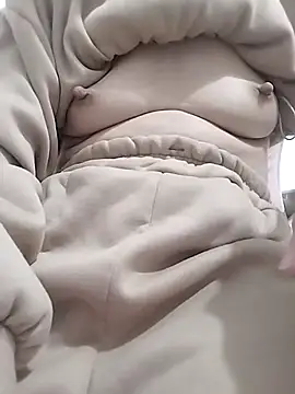 SweetGirl2k2 online show from March 3, 2025, 1:34 pm