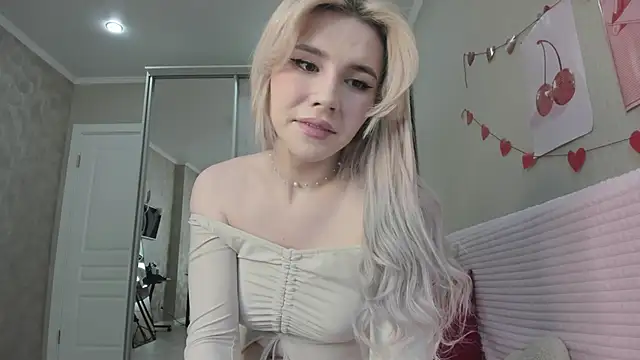 Alisa Black Star online show from May 1, 2026, 11:15 am