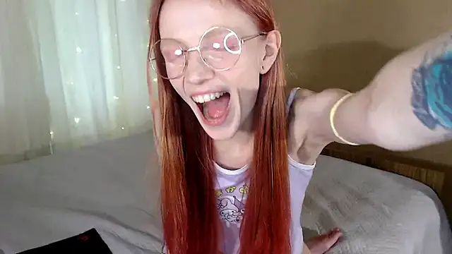 Snapshot of Ted_Lliana chatting on March 18, 2025, 6:39 am Ted Lliana online show from March 18, 2025, 6:39 am