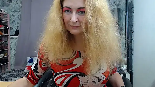 Snapshot of Helen1974 chatting on December 2, 2025, 1:57 pm Helen1974 online show from December 2, 2025, 1:57 pm