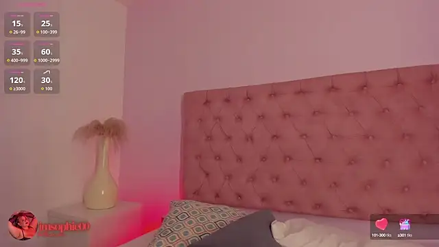 sophiarossee  online show from October 16, 2025, 12:24 pm