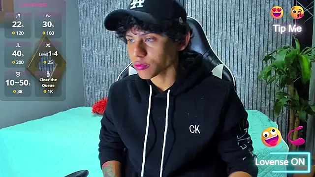 Edwars 03 online show from March 3, 2025, 11:46 pm