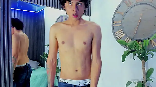 Edwars 03 online show from March 18, 2025, 11:53 pm