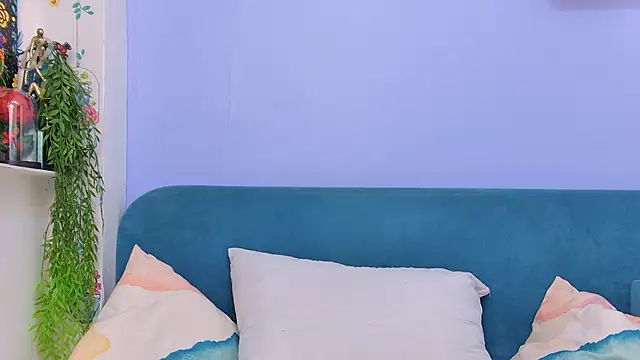 Snapshot of moon_cake chatting on September 18, 2025, 12:30 pm moon cake online show from September 18, 2025, 12:30 pm