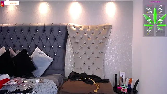 CaroFisher online show from March 20, 2026, 1:34 pm