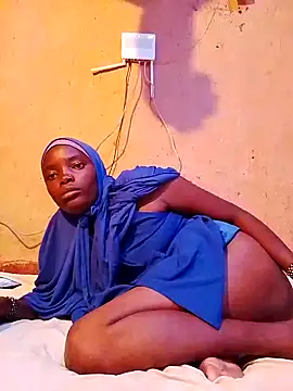 cute naimah online show from November 12, 2025, 9:07 pm