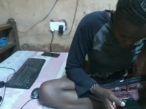 Snapshot of cute_naimah chatting on June 19, 2026, 12:16 am cute naimah online show from June 19, 2026, 12:16 am
