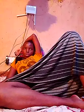 cute naimah online show from November 17, 2025, 5:17 pm