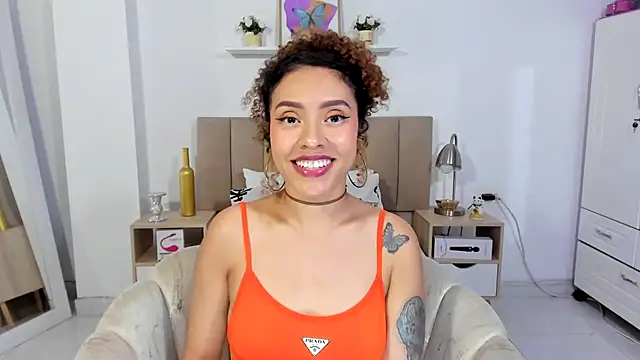 Snapshot of Zoe_Gruber chatting on June 11, 2026, 12:32 am Zoe Gruber online show from June 11, 2026, 12:32 am