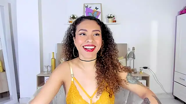 Zoe Gruber online show from April 25, 2026, 11:46 pm