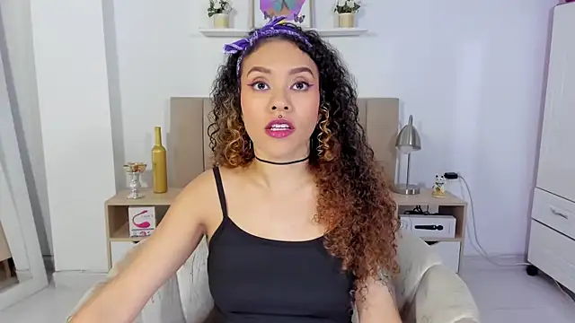 Zoe Gruber online show from July 23, 2026, 12:24 am