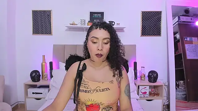 Snapshot of Zoe_Gruber chatting on October 17, 2025, 7:15 pm Zoe Gruber online show from October 17, 2025, 7:15 pm