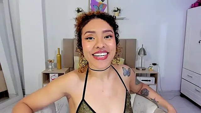 Zoe Gruber online show from June 25, 2026, 11:21 pm