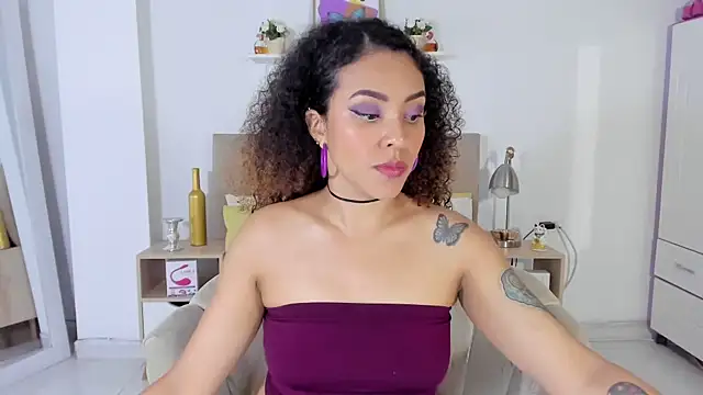 Zoe Gruber online show from May 6, 2026, 11:53 pm