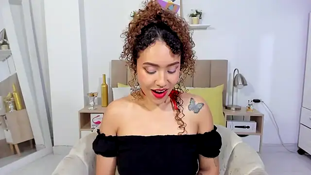Snapshot of Zoe_Gruber chatting on June 21, 2026, 12:05 am Zoe Gruber online show from June 21, 2026, 12:05 am