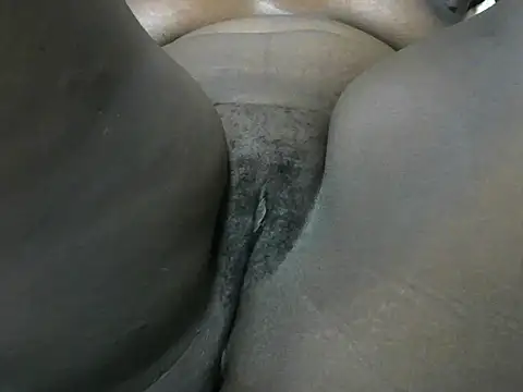 Snapshot of laurawicky chatting on December 2, 2025, 4:36 am laurawicky online show from December 2, 2025, 4:36 am