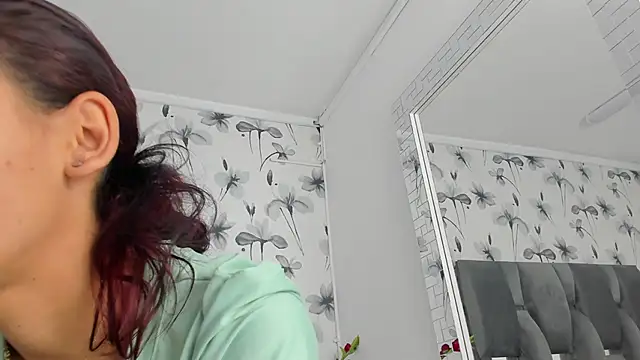 Snapshot of Ehotloveaxxx chatting on November 5, 2025, 1:58 pm Ehotloveaxxx online show from November 5, 2025, 1:58 pm