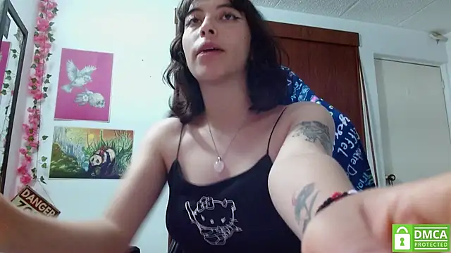 liisaxxx online show from May 4, 2026, 4:05 am