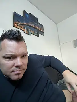 Snapshot of Bastilein1985 chatting on October 27, 2025, 7:09 am Bastilein1985 online show from October 27, 2025, 7:09 am