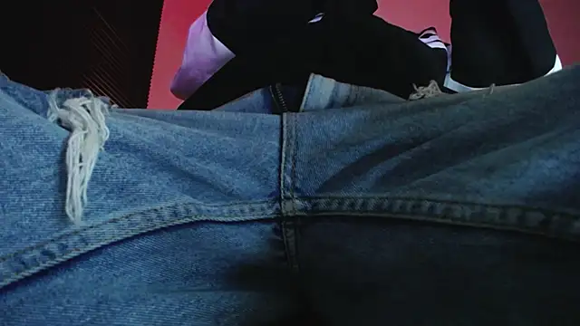 Snapshot of zacwatson_ chatting on February 12, 2026, 4:34 am zacwatson online show from February 12, 2026, 4:34 am