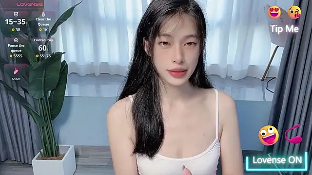 Snapshot of Aurora_99 chatting on October 18, 2025, 2:02 am Aurora 99 online show from October 18, 2025, 2:02 am