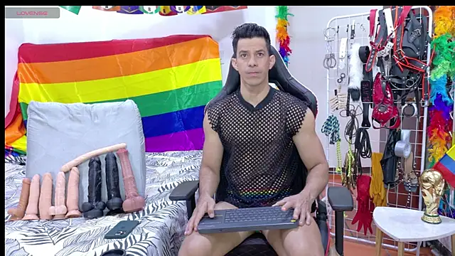 Snapshot of JoseRumbero26 chatting on June 25, 2026, 12:21 pm JoseRumbero26 online show from June 25, 2026, 12:21 pm