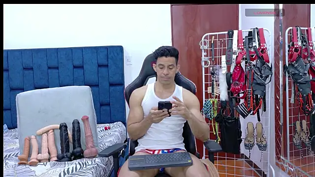 JoseRumbero26 online show from May 2, 2026, 1:00 am