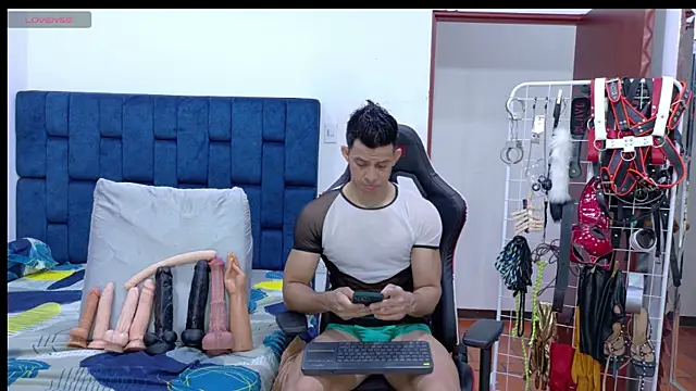 JoseRumbero26 online show from June 10, 2026, 11:22 am