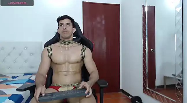 JoseRumbero26 online show from March 12, 2025, 2:56 pm