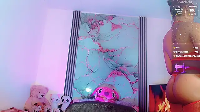  ChanellR  online show from October 14, 2025, 11:14 pm