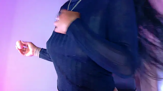 rachellmartinez online show from October 7, 2025, 11:44 am