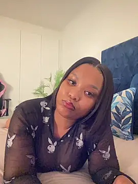 Snapshot of Stunning_Booty chatting on June 28, 2026, 9:32 pm Stunning Booty online show from June 28, 2026, 9:32 pm