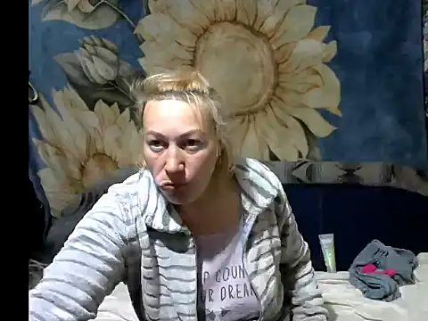Snapshot of wLESLYMOSw chatting on April 19, 2026, 7:05 pm wLESLYMOSw online show from April 19, 2026, 7:05 pm