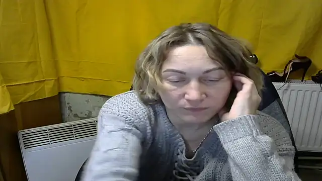 Snapshot of wLESLYMOSw chatting on February 12, 2025, 3:27 pm wLESLYMOSw online show from February 12, 2025, 3:27 pm