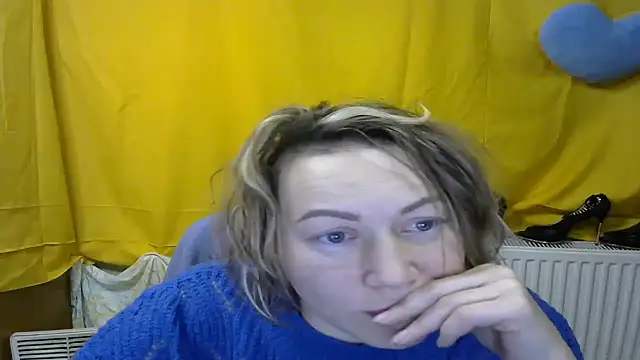 Snapshot of wLESLYMOSw chatting on February 15, 2025, 3:42 am wLESLYMOSw online show from February 15, 2025, 3:42 am
