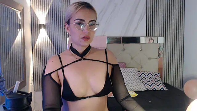 Snapshot of ashley__tylor chatting on May 17, 2026, 7:19 am ashley tylor online show from May 17, 2026, 7:19 am