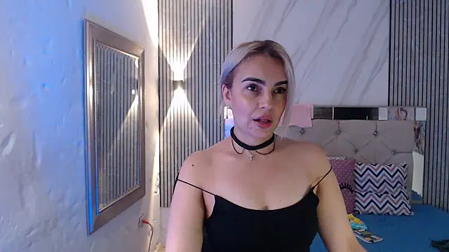 ashley  tylor online show from April 20, 2026, 10:11 pm