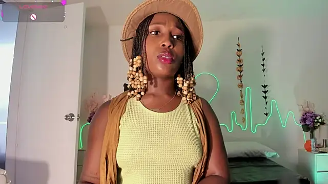 EmmaSanzz  online show from October 18, 2025, 11:23 am